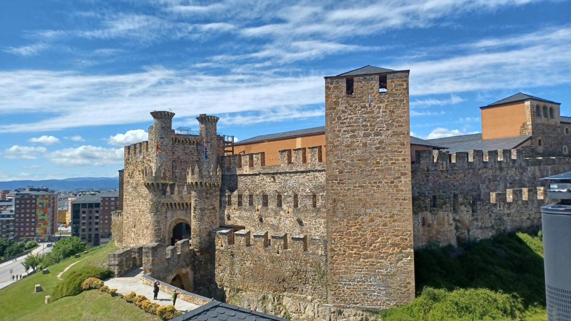Apartamento Castillo Ponferrada. エクステリア 写真